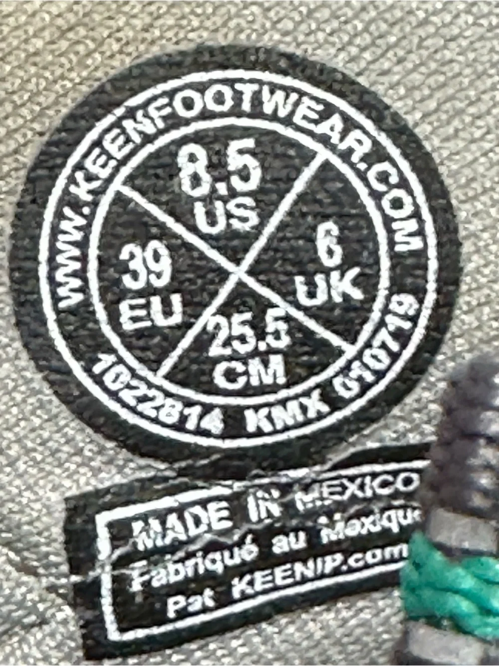 Keen Whisper Closed Toe Hiking Sport Waterproof Grey & Peacock Green Sandals